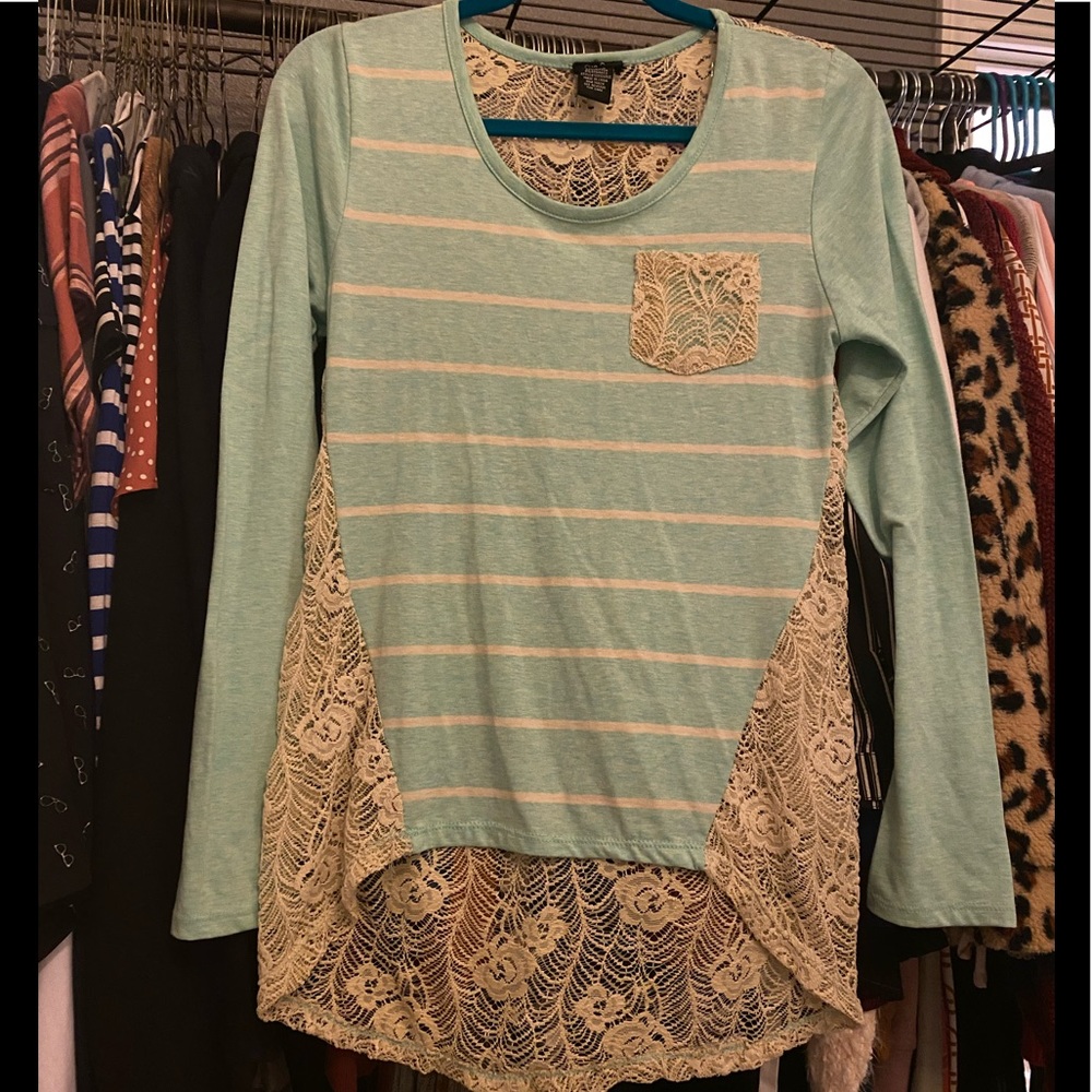 Rue 21 woman’s shirt